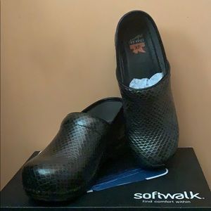 DANSKO Nursing Clogs